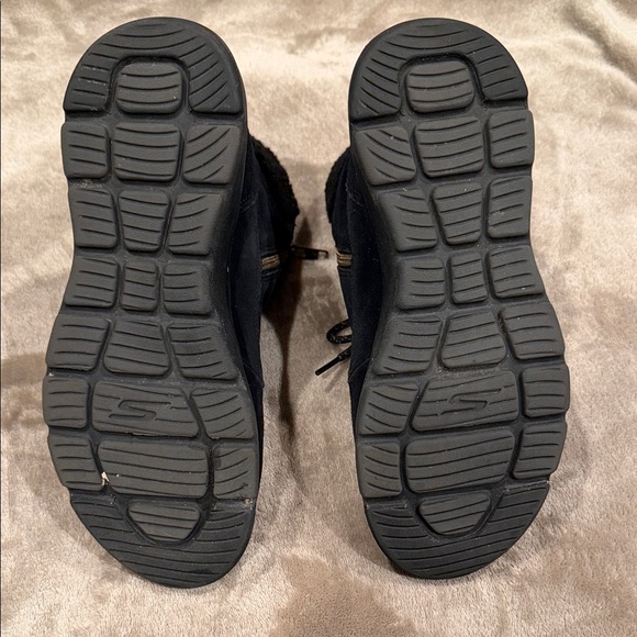 Skechers Women's Black Lace-Up Fleece Winter Boots - Picture 5 of 6